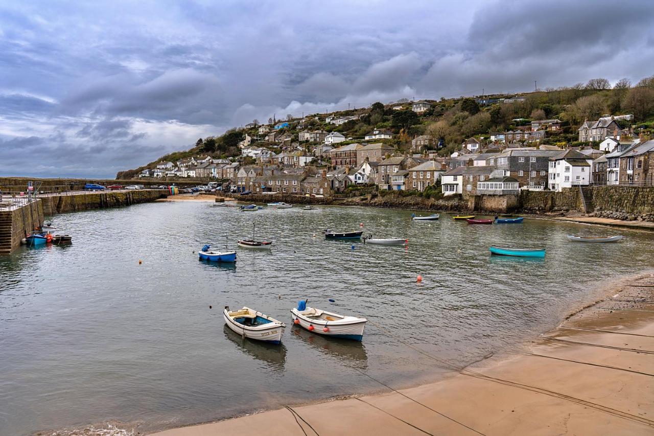 Finest Retreats - Cosy Mousehole Cottage With Sea Views Екстериор снимка